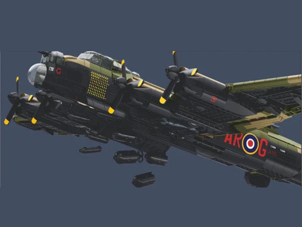 WWII - British Avro Lancaster Bomber - Mil-Blox
